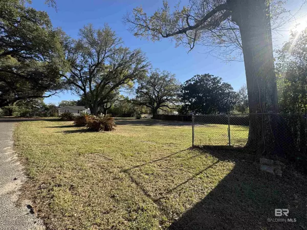 Pensacola, FL 32503,8 Dianah Street
