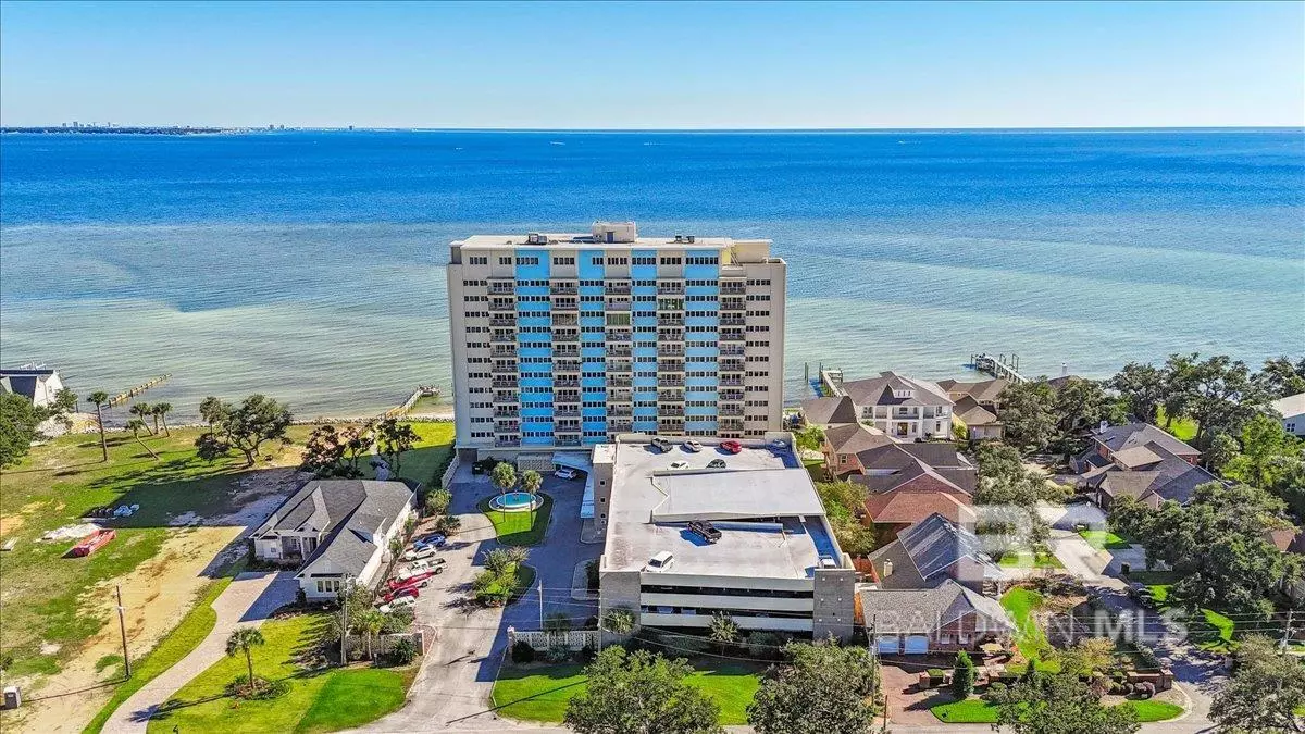 Pensacola, FL 32507,825 Bayshore Drive #203