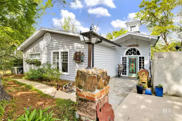 301 South School Street, Fairhope, AL 36532