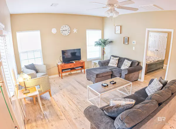 Gulf Shores, AL 36542,5601 State Highway 180 #1601