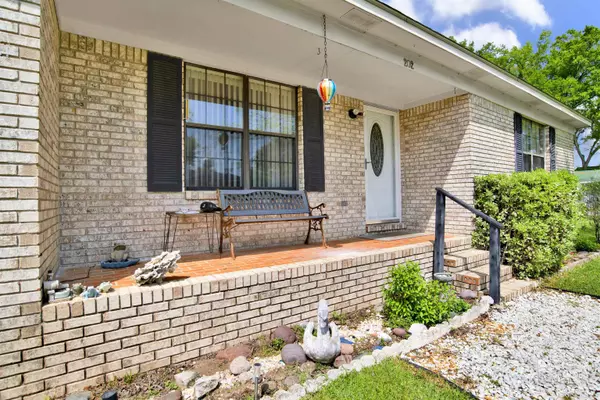 Summerdale, AL 36580,202 W Jackson Street