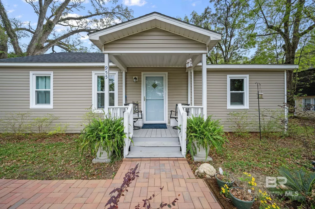 Bay Minette, AL 36507,955 D'Olive Street