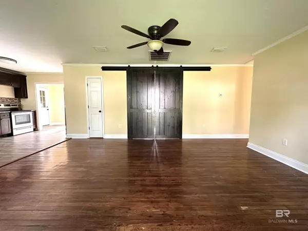 Robertsdale, AL 36567,22450 N Stoddard Street