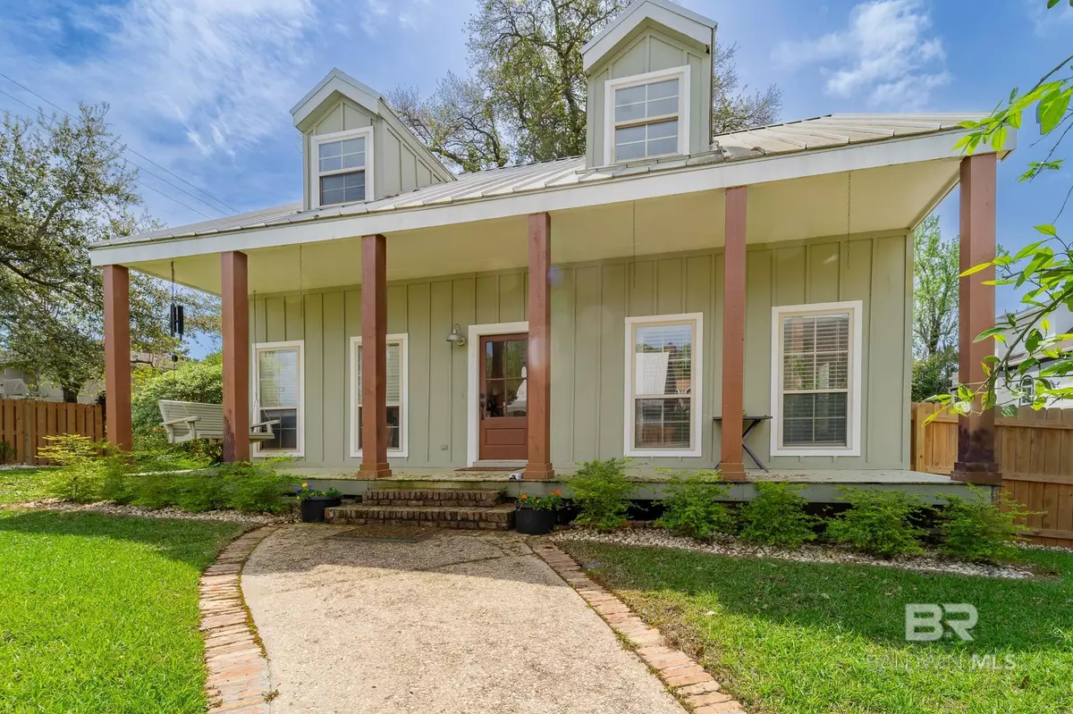 Daphne, AL 36526,6382 Madison Street
