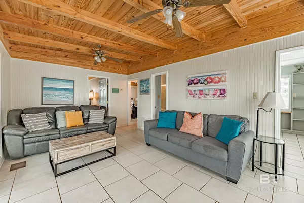 Gulf Shores, AL 36542,473 E 2nd Avenue