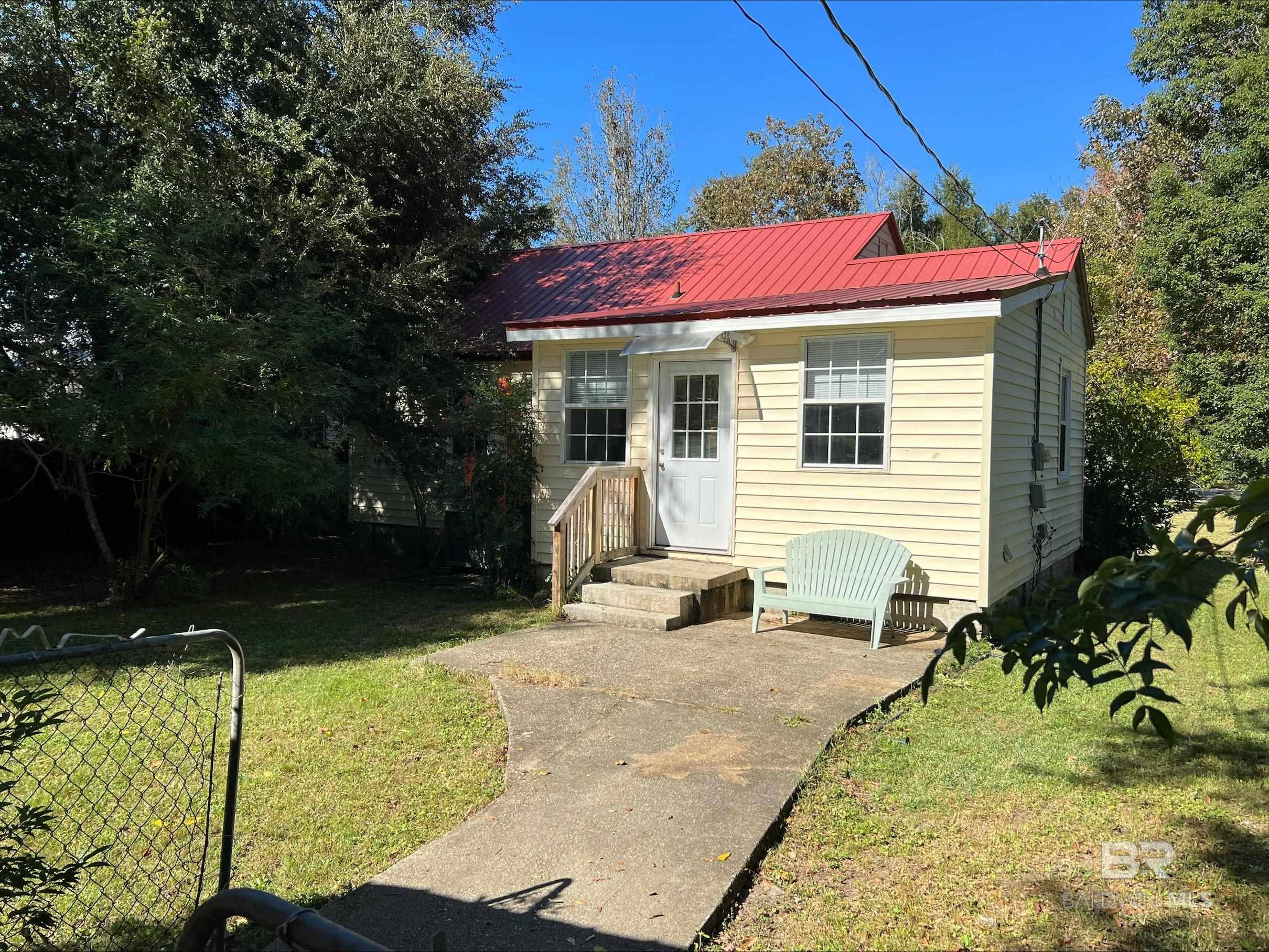 Foley, AL 36535,506 E Myrtle Avenue