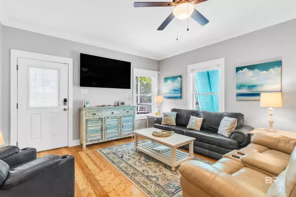 Gulf Shores, AL 36542,5781 State Highway 180 #5007