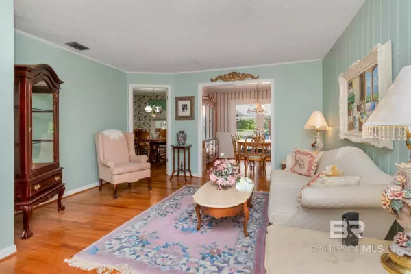Mobile, AL 36608,6300 WOODCREST Drive