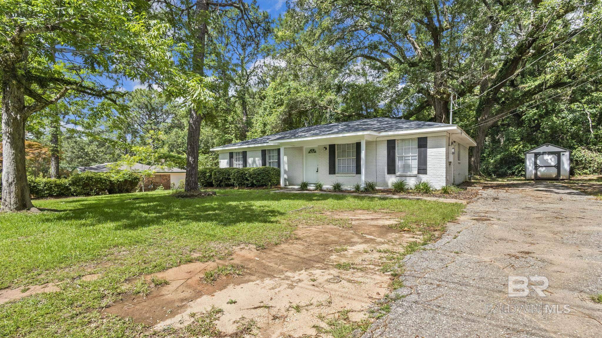 Daphne, AL 36526,509 Pine Street
