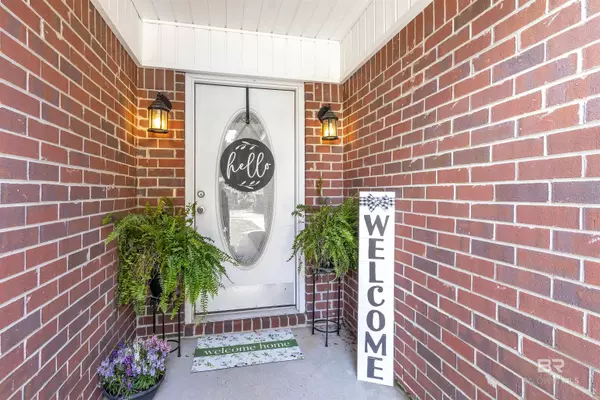 Gulf Shores, AL 36542,6766 Mighty Oaks Drive