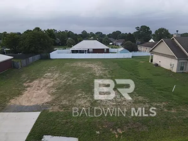 Robertsdale, AL 36567,19585 E Silverhill Avenue