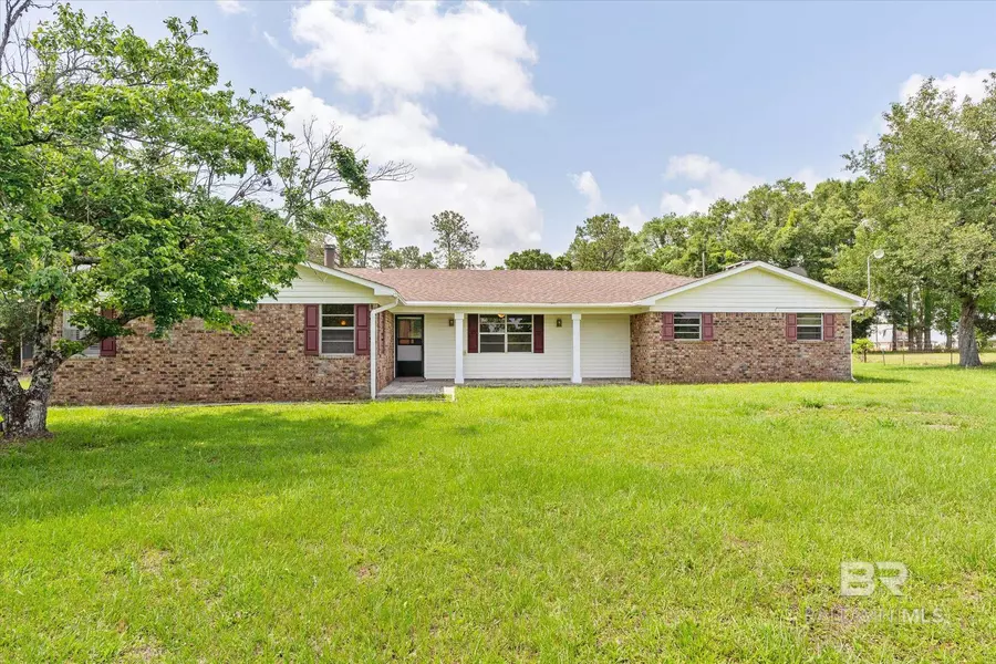 11040 Straub Road, Grand Bay, AL 36541