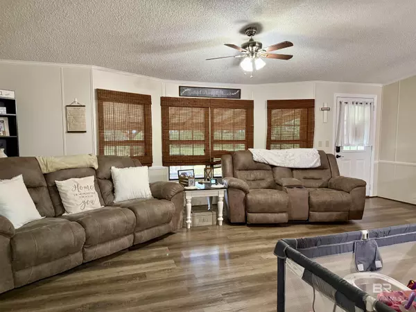 Brewton, AL 36426,7577 Ridge Road