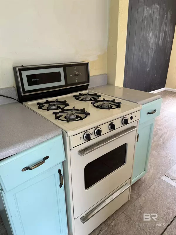 Foley, AL 36535,502 E Myrtle Avenue