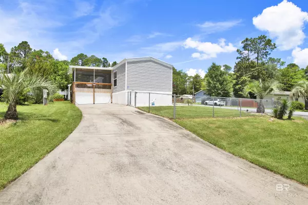 1347 Ridgewood Drive, Lillian, AL 36549-5305
