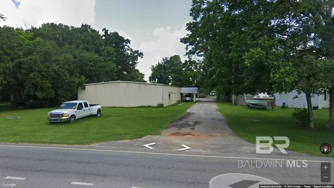 18045 State Highway 104, Robertsdale, AL 36567-7109