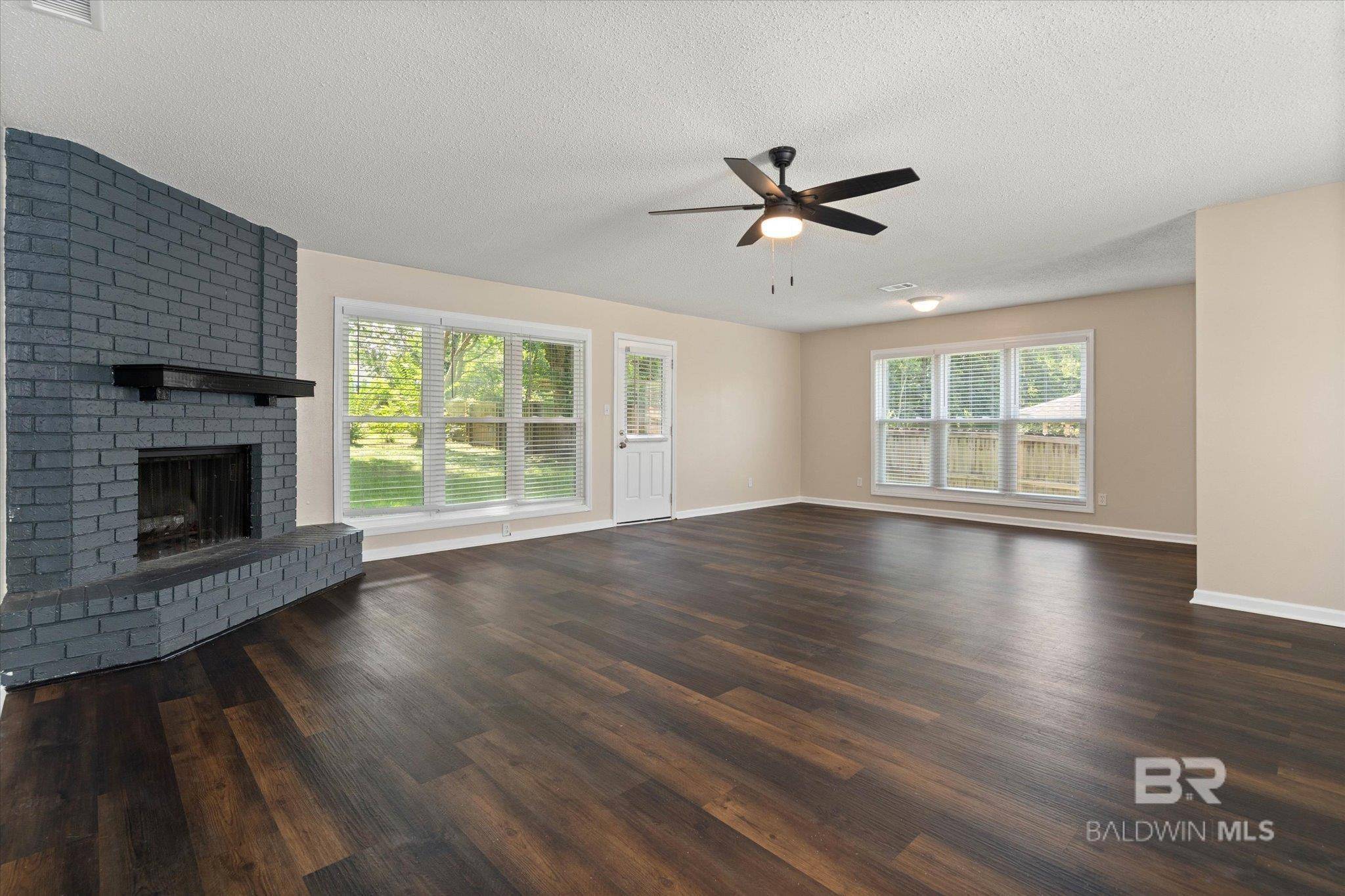 Daphne, AL 36526,122 Lake Forest Boulevard