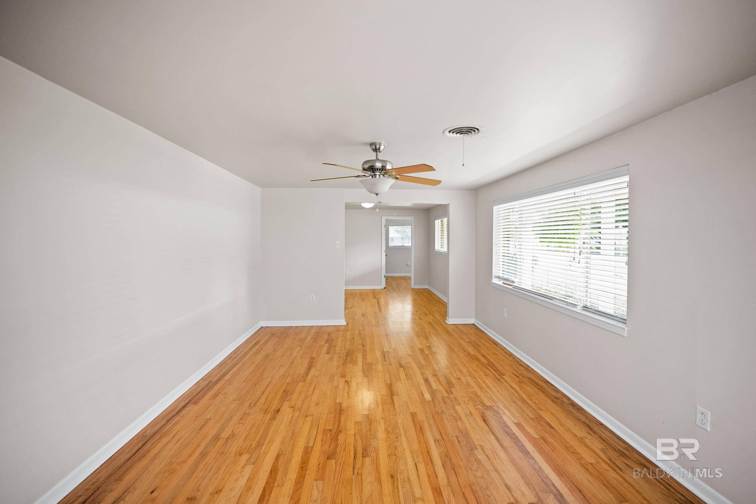 Foley, AL 36535,602 N Oak Street