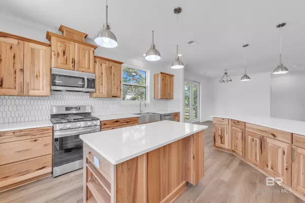 Orange Beach, AL 36561,3A Claudette Circle