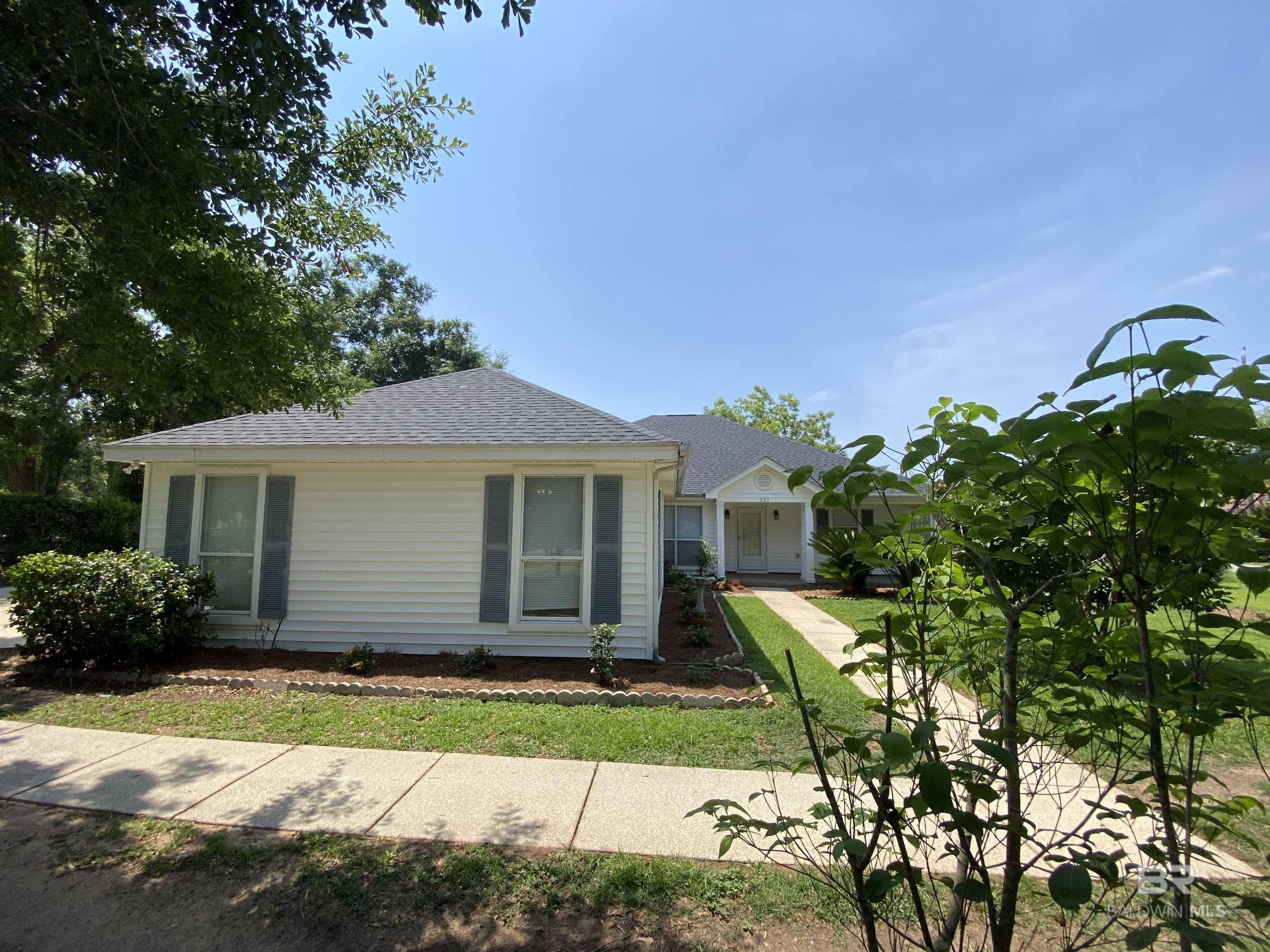 Foley, AL 36535,527 W Carolyn Avenue