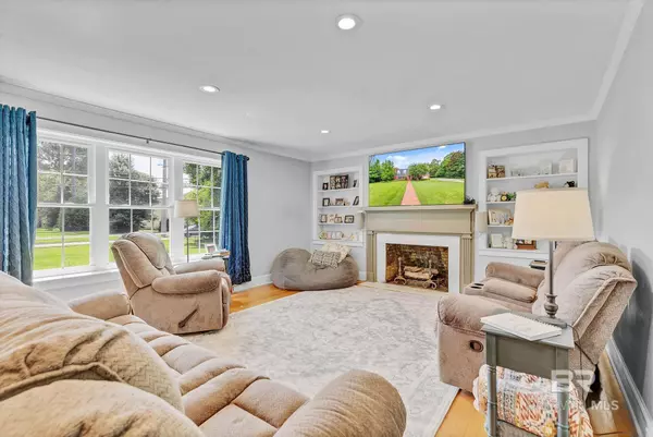 Atmore, AL 36502,906 S Presley Street