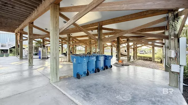Gulf Shores, AL 36542,224 W 6th Avenue ##A