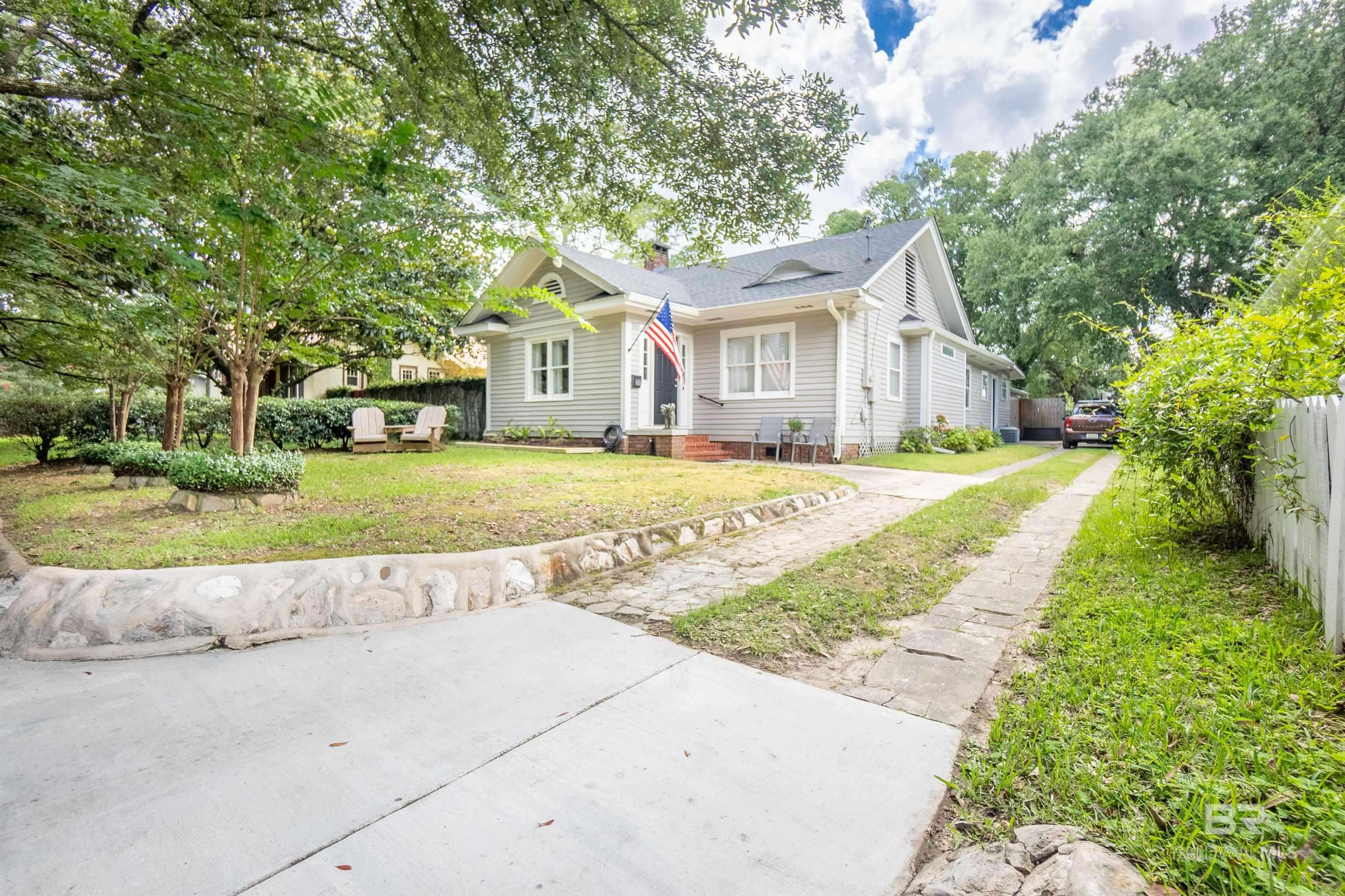 Mobile, AL 36606,60 Bienville Avenue