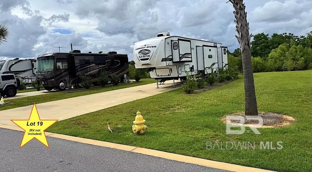 717 Vacation Circle, Foley, AL 36535