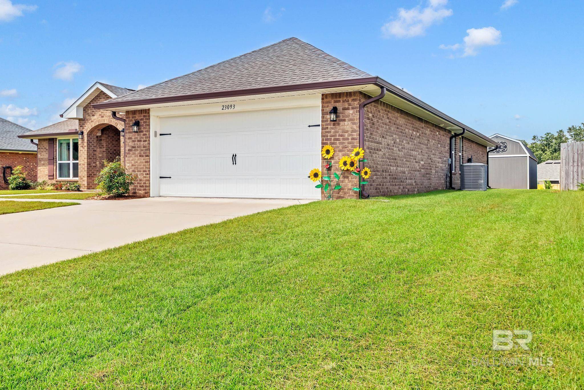 Robertsdale, AL 36567,23093 Ridgewood Drive