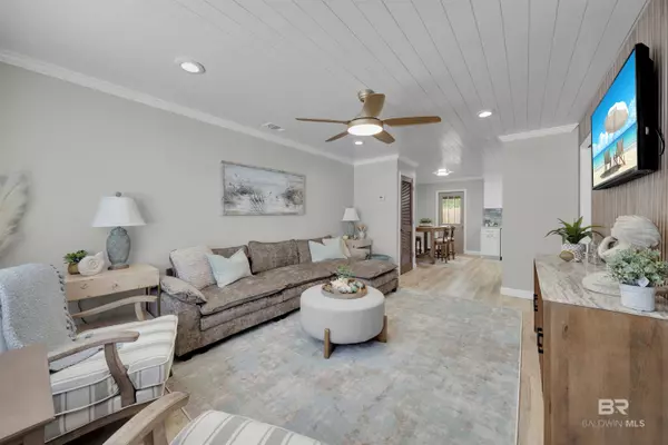 Gulf Shores, AL 36542,226 W Canal Drive #6