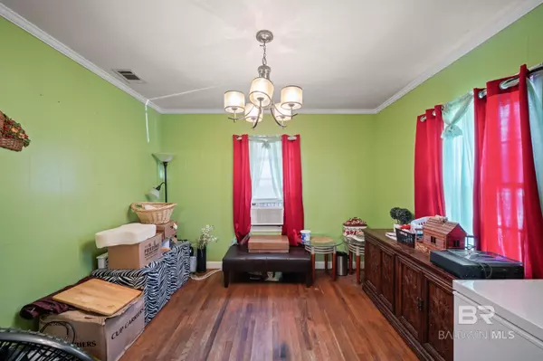 Atmore, AL 36502,308 4th Avenue