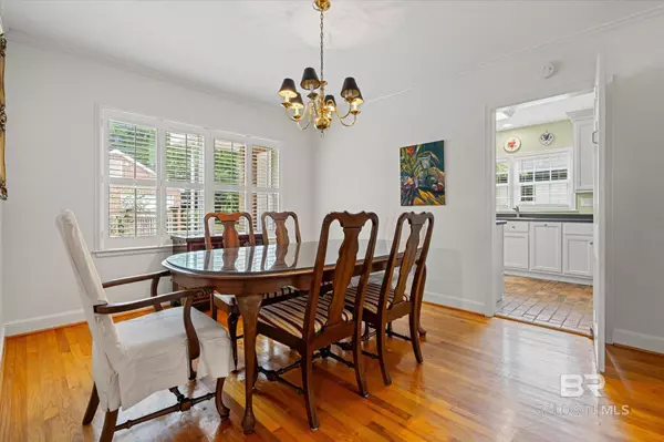 Mobile, AL 36607,300 Woodlands Avenue