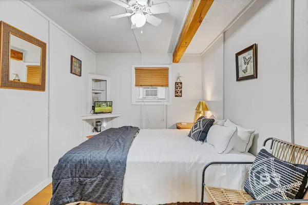 Walnut Hill, FL 32568,6574 Deer Lake Road