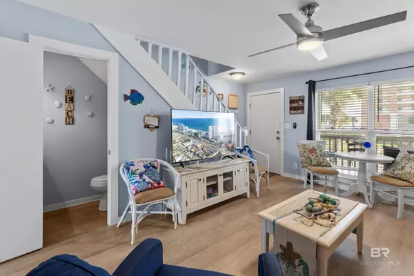 Gulf Shores, AL 36542,372 E Beach Boulevard #11