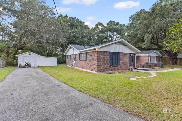 Mobile, AL 36609,2216 Clearwater Street