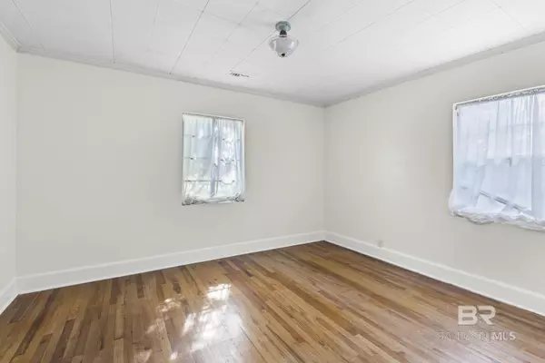 Chickasaw, AL 36611,214 Sutherland Drive