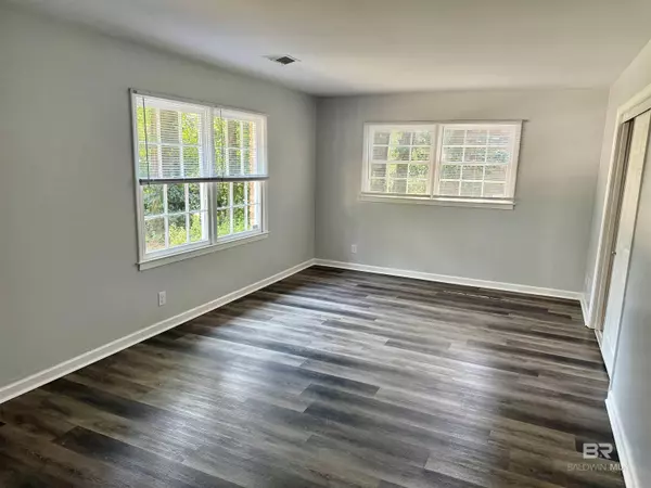 Mobile, AL 36608,317 Syracuse Street