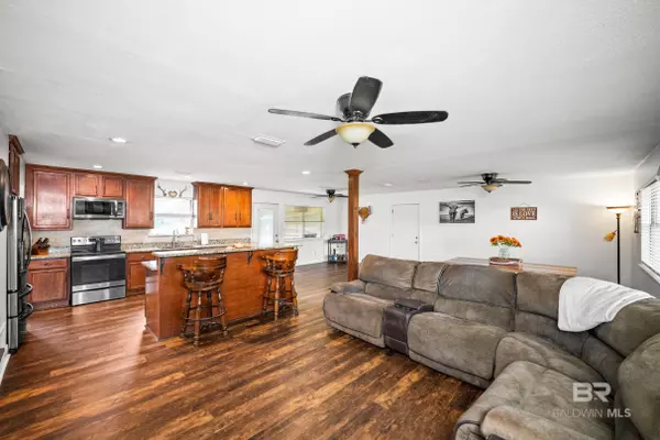 Robertsdale, AL 36567,23915 County Road 85