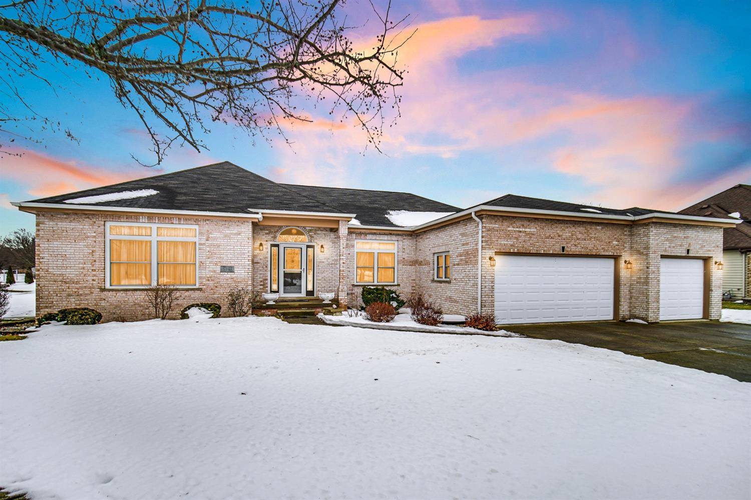 8947 Willow Lane,  St. John,  IN 46373