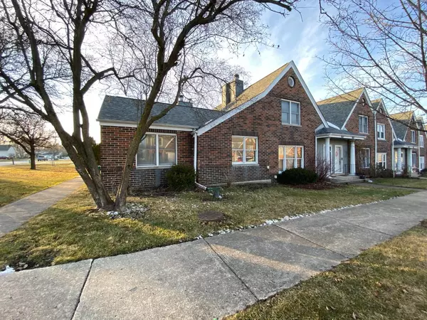 761 Kenmare Parkway, Crown Point, IN 46307