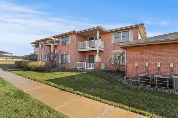 Munster, IN 46321,9810 Wildwood Circle #2B