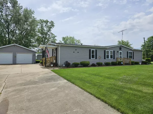 102 E Hopper Street,  Hanna,  IN 46340