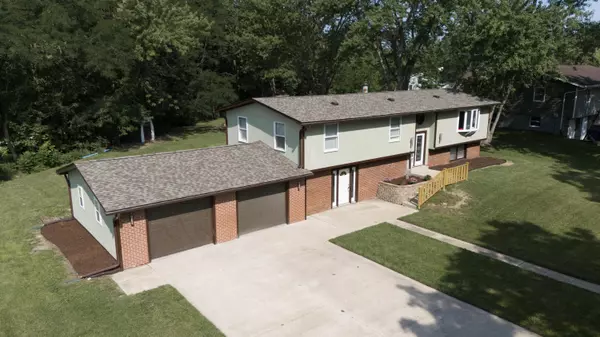 5445 N Pawnee Trail, La Porte, IN 46350