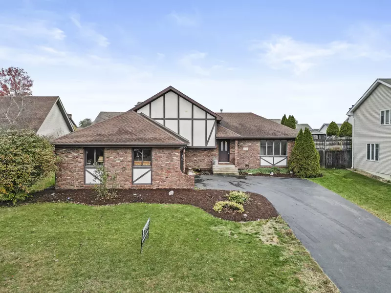 2728 Capri Drive, Schererville, IN 46375