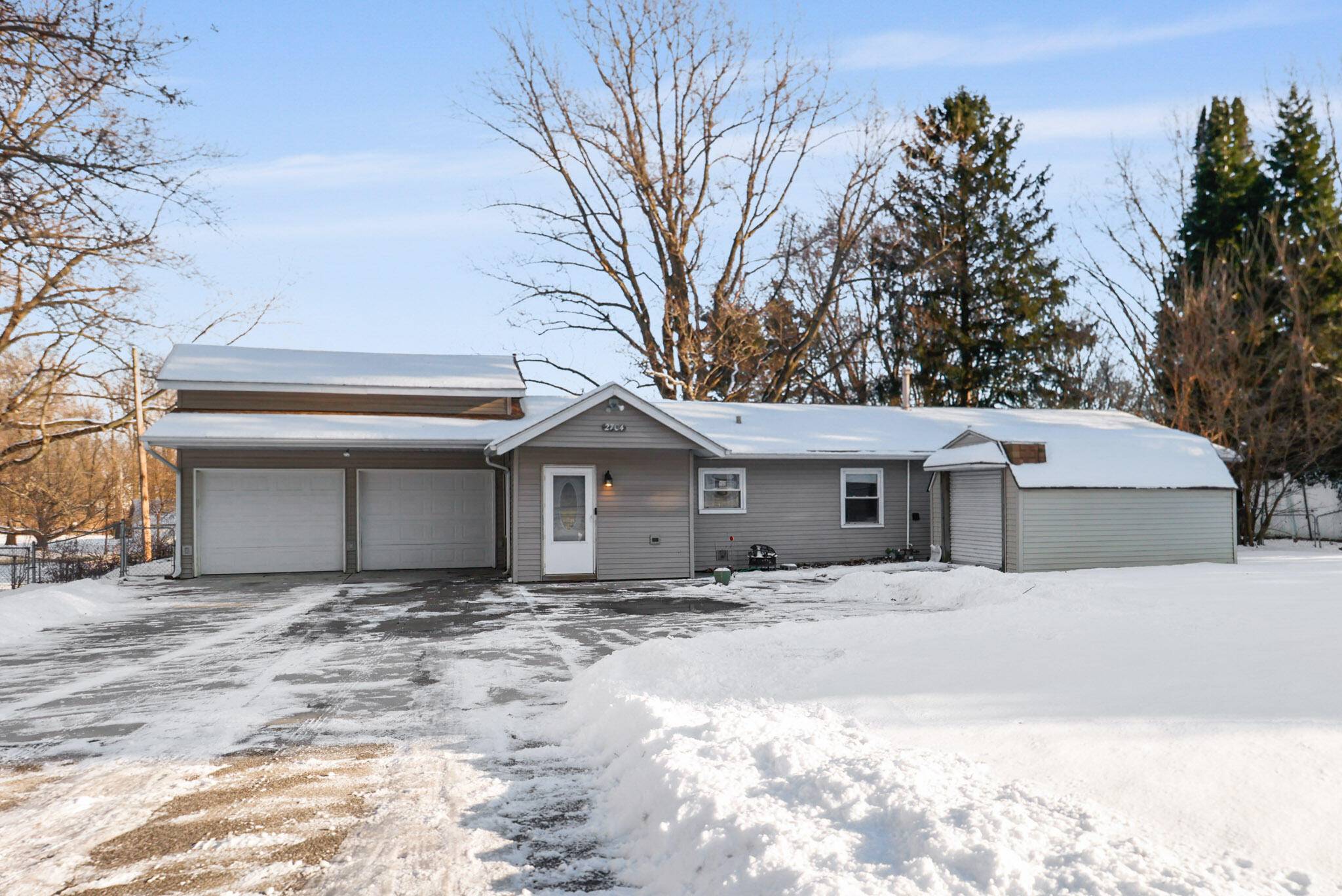 2704 Maplewood Avenue,  Valparaiso,  IN 46383