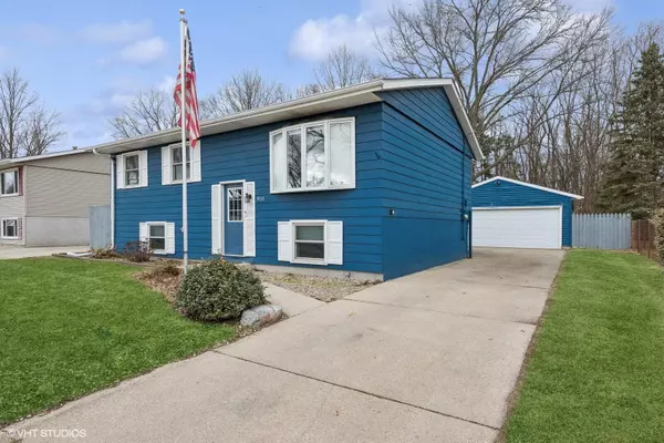 910 Broadbrook Lane,  Michigan City,  IN 46360