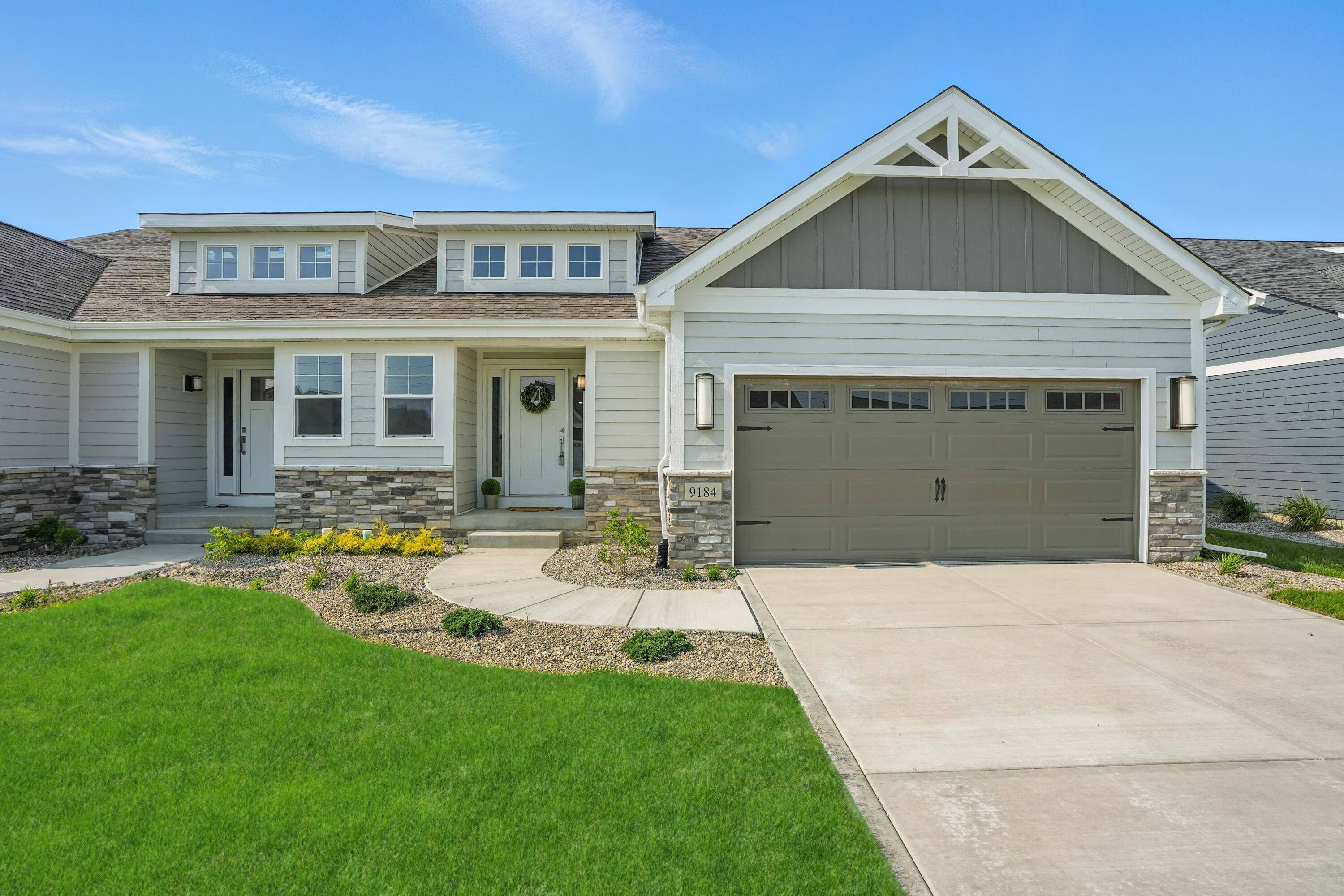 9184 Hickory Place, St. John, IN 46373