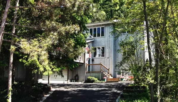 37 Beach Lane, Ogden Dunes, IN 46368