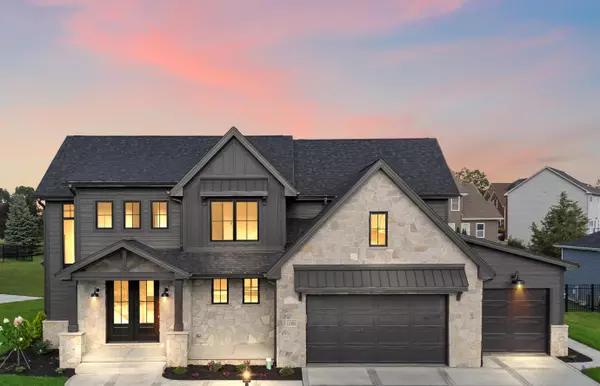11095 Deer Creek Drive, Crown Point, IN 46307