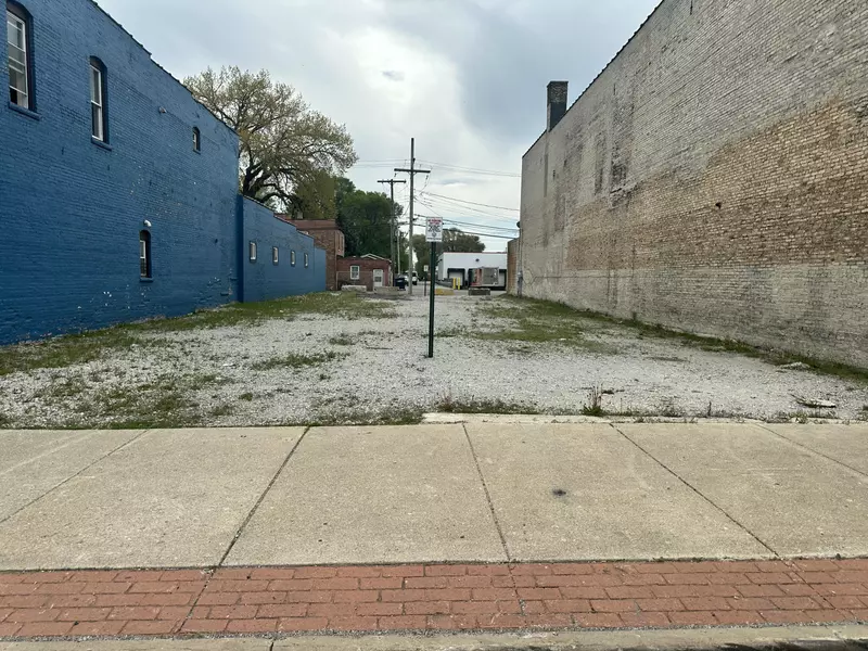 611 W Chicago Avenue, East Chicago, IN 46312